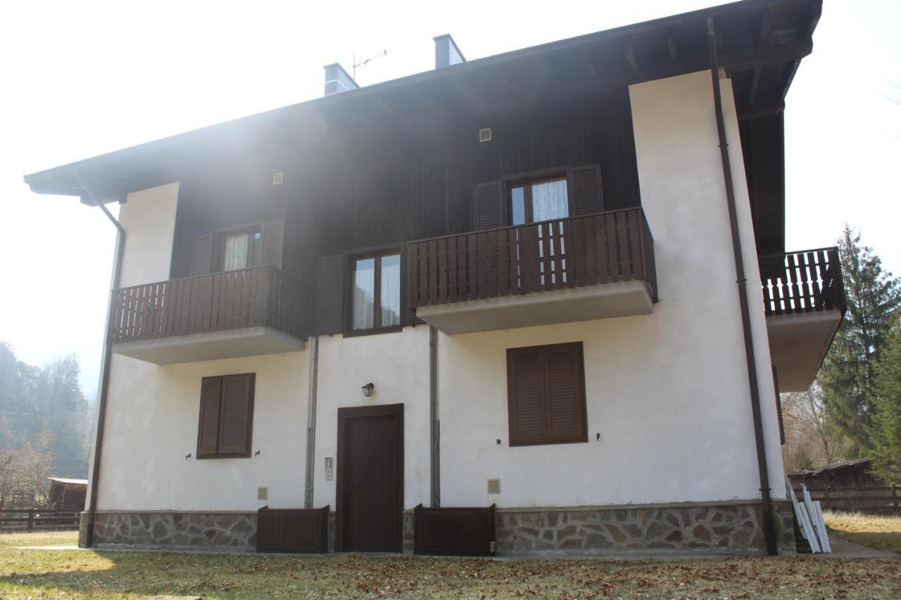 Casa Pineta Apartment *