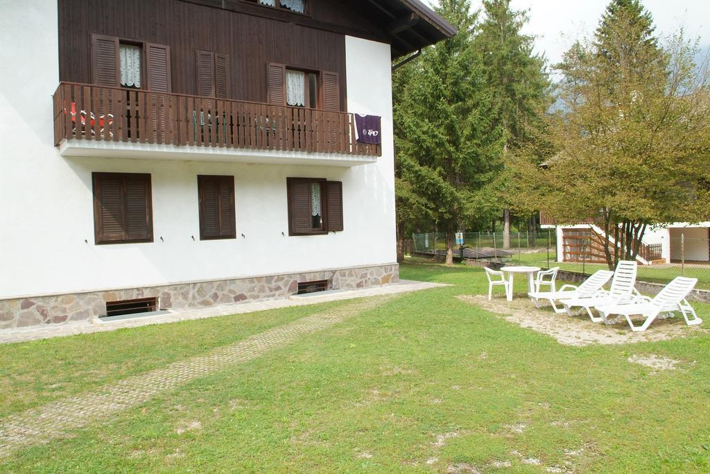 Casa Pineta Apartment *